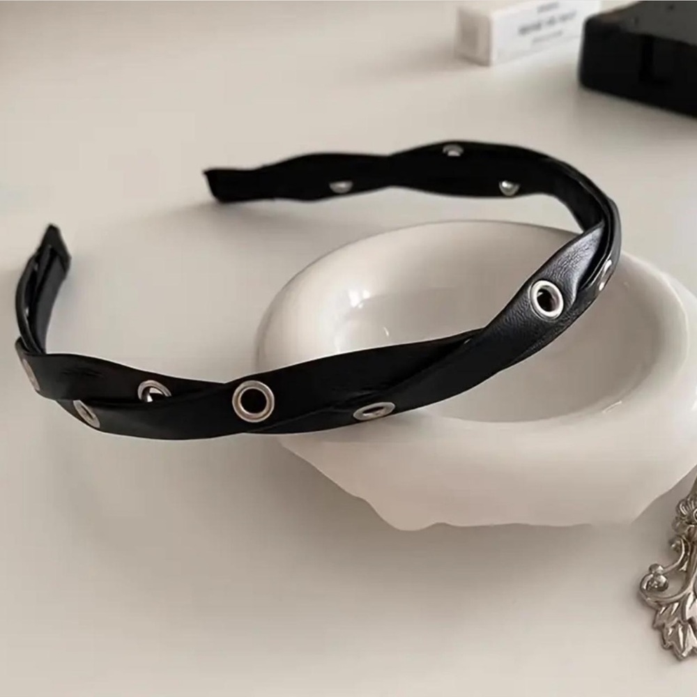 Chic Black and Silver Headband
